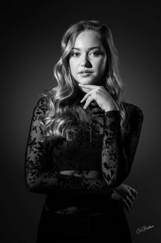 Portrait studio de Camille